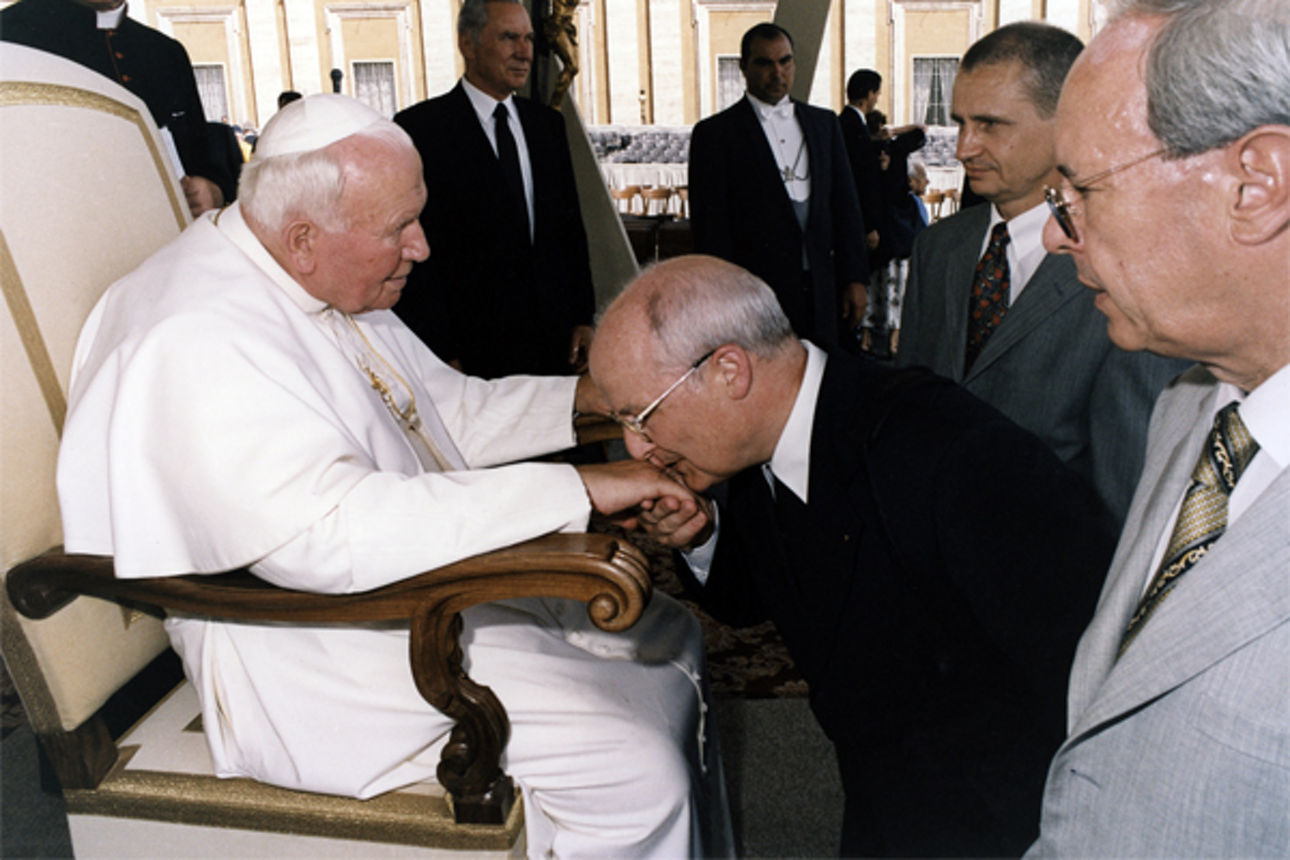 Audienz beim Papst 2001: Prälat Schümmelfelder, Vorstandssprecher Wilfried Lanfermann und Vorstand Heinz-Peter Heidrich