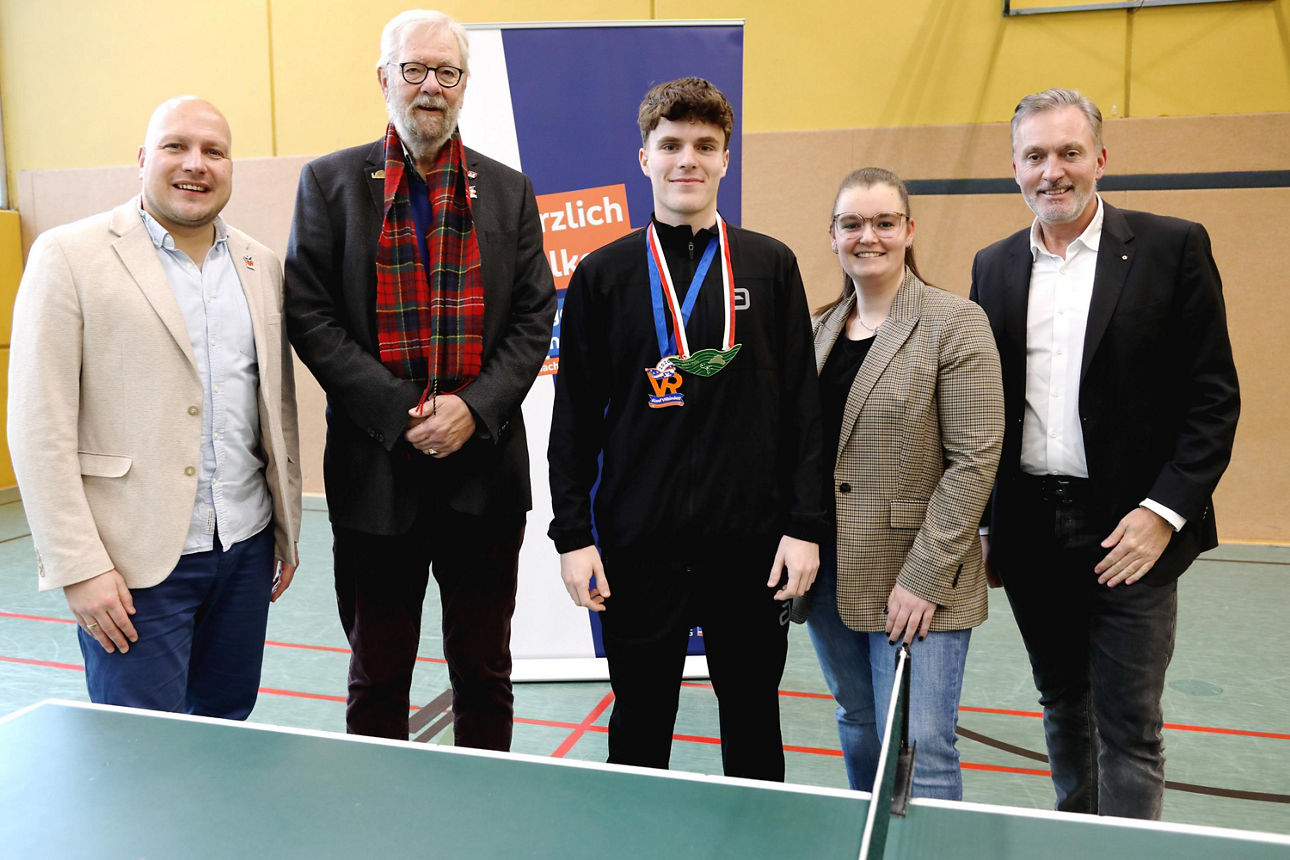 v.l.: Andreas Lülsdorf, Prof. Friedmann Immer, Noah Hersel, Jennifer Stuhr und Holger Hürten © Foto: Gerd Linnartz