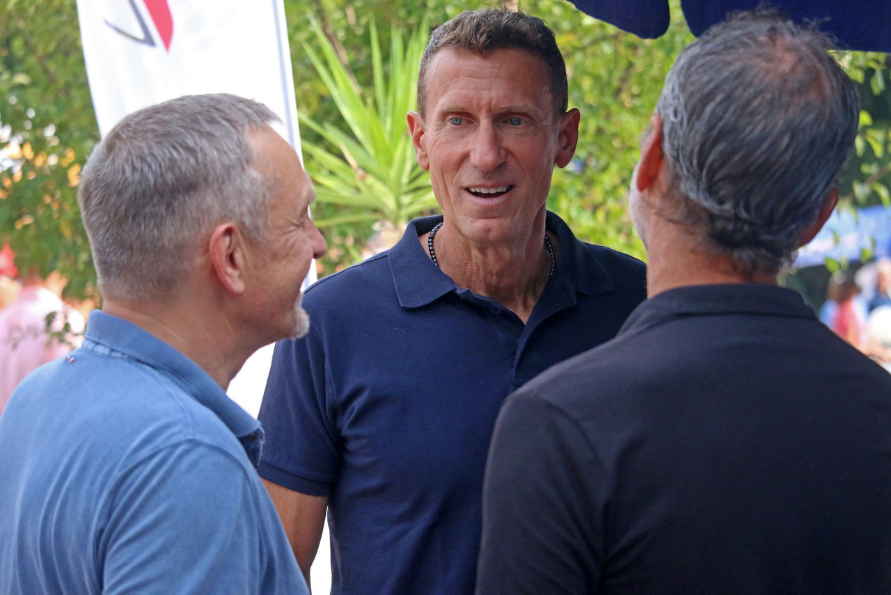 Tennisspiel Patrik Kühnen im Gespräch mit unserem Vorstandsvorsitzenden Andreas Tyrra