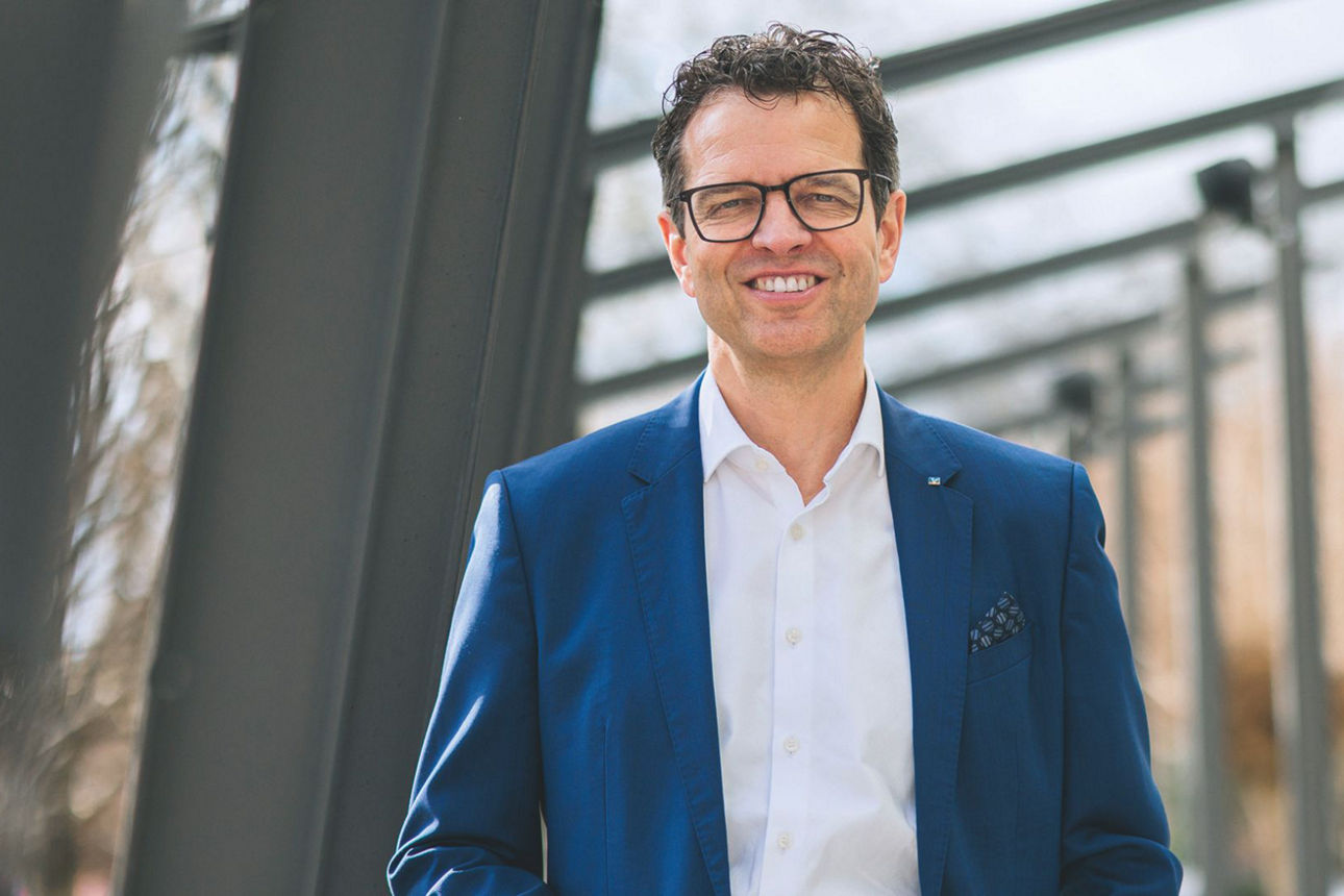 Das Bild zeigt den Vorstandsvorsitzenden Peter Rottenecker