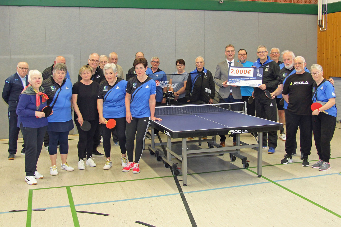Mitglieder der PingPong Parkinson-Gruppe Warsingsfehn