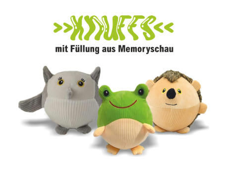 Drei Plüschtiere von einer Eule einem Frosch und einem Igel