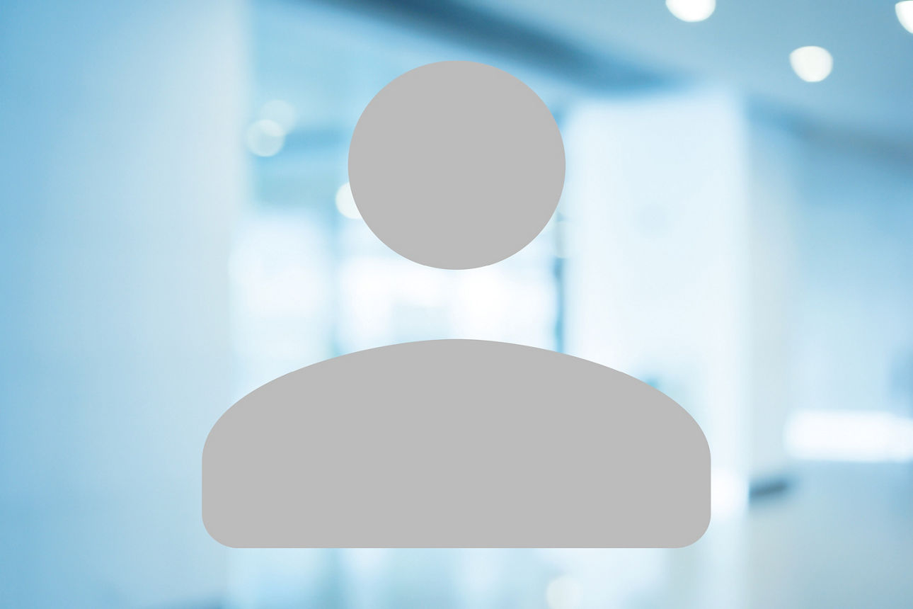Neutrales Platzhalterbild für ein Profilfoto: stilisierte, graue Silhouette einer Person vor hellem Hintergrund