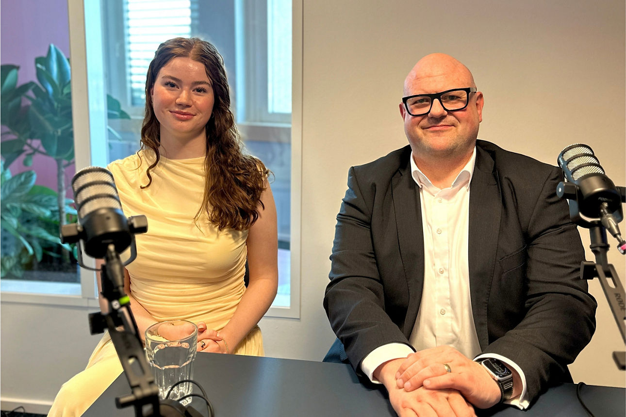 Torben Rau und Lilly Mathea bei der Podcastaufnahme