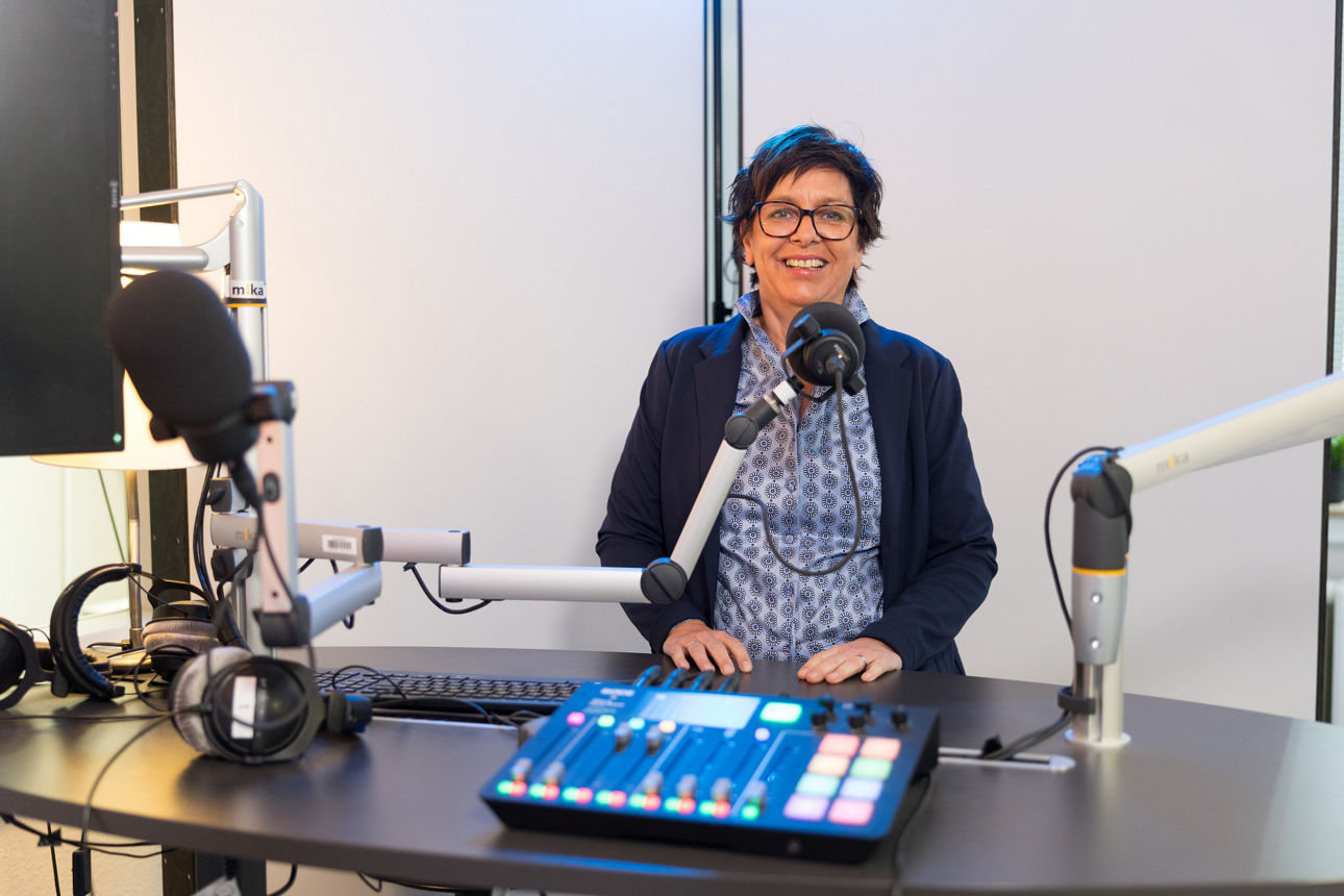 Maren Leukert, Beraterin für Bauen, Wohnen und Energie bei der Volksbank in Ostwestfalen im Podcaststudio der Geldfabrik.