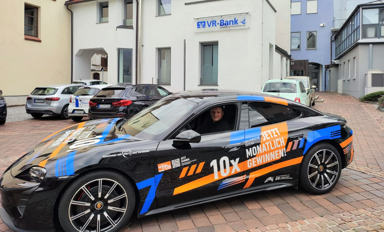 Gleich 30 Porsche Taycan!