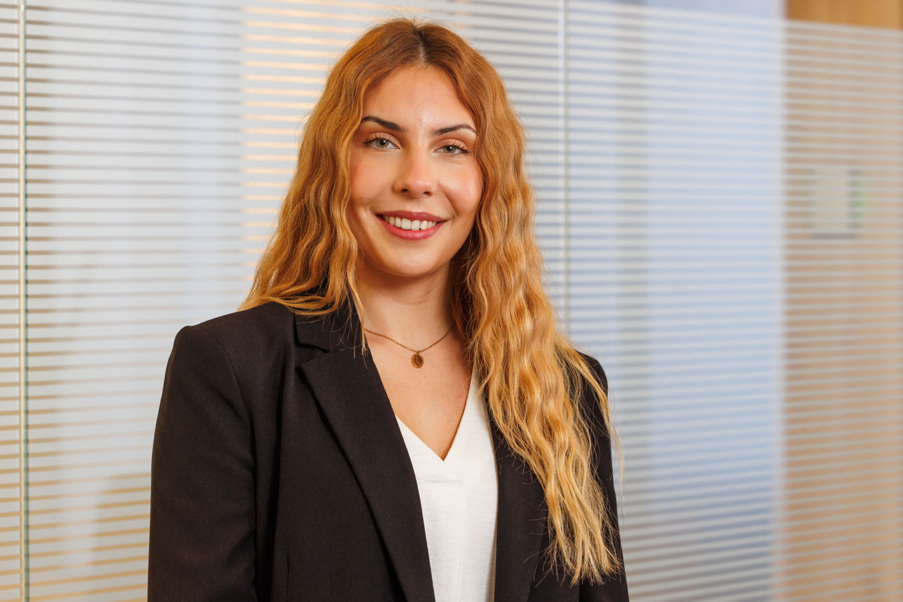 Stella Lezajic - Assistenz Individualkunden 