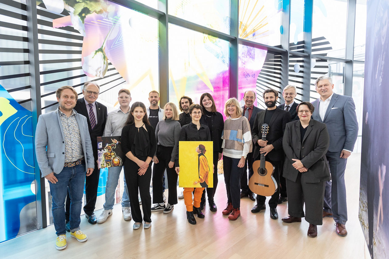 Die Protagonisten der feierlichen Matinee des Förderpreises Junge Kunst im Theater Paderborn