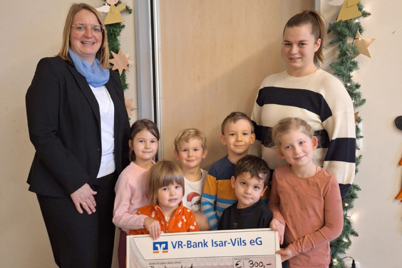 Spendenübergabe im St. Martin Kindergarten Vilsbiburg.