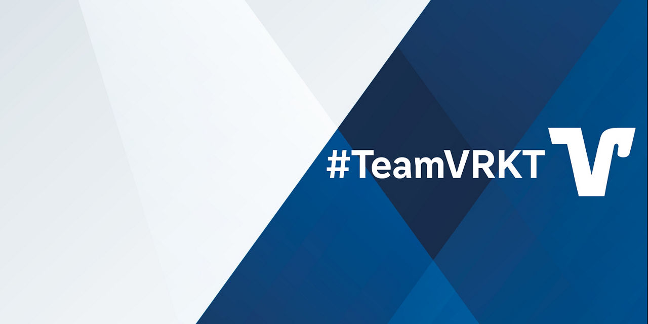 #TeamVRKT Logo auf blauem Hintergrund