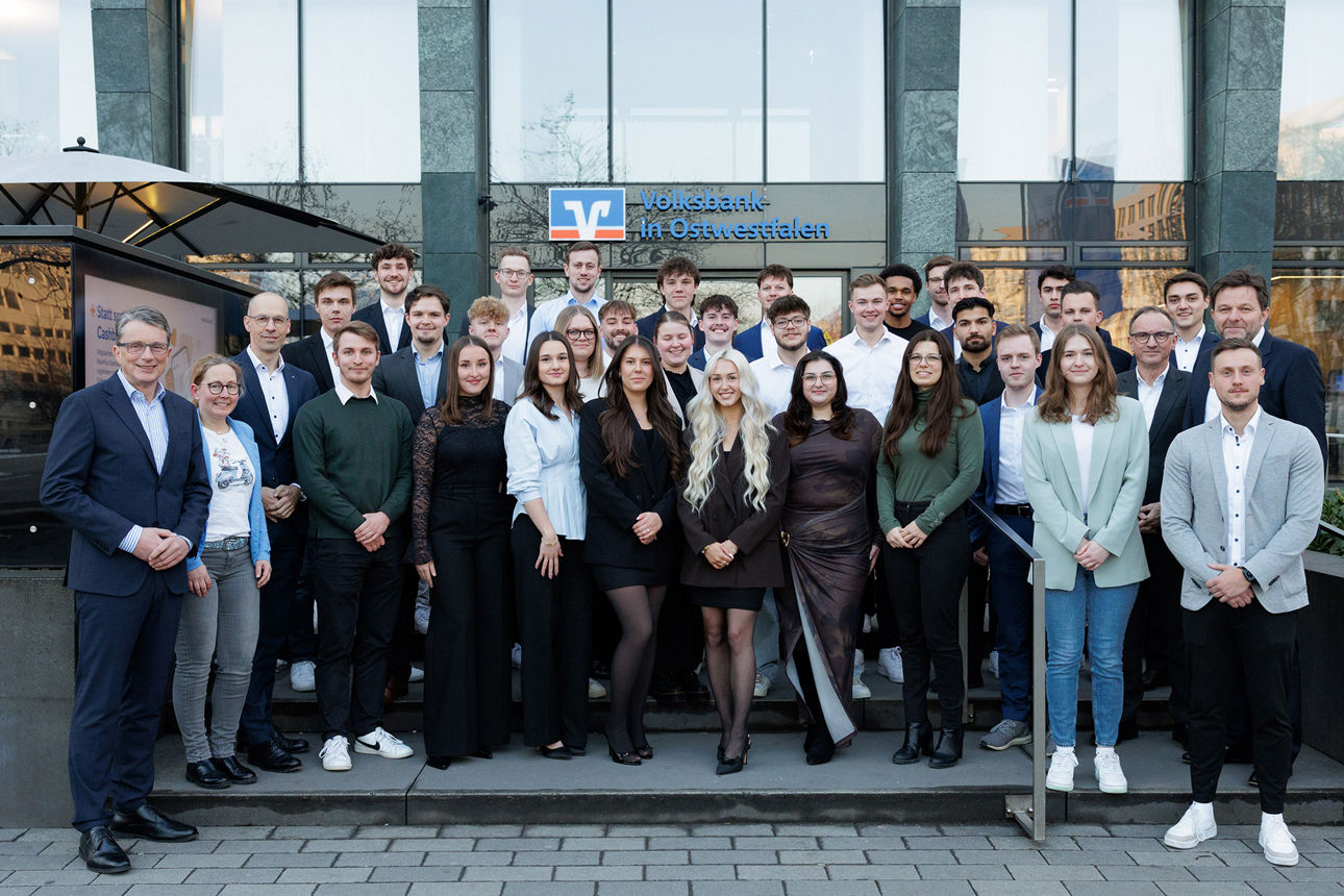 Der Ausbildungsjahrgang 2023 der Volksbank in Ostwestfalen.