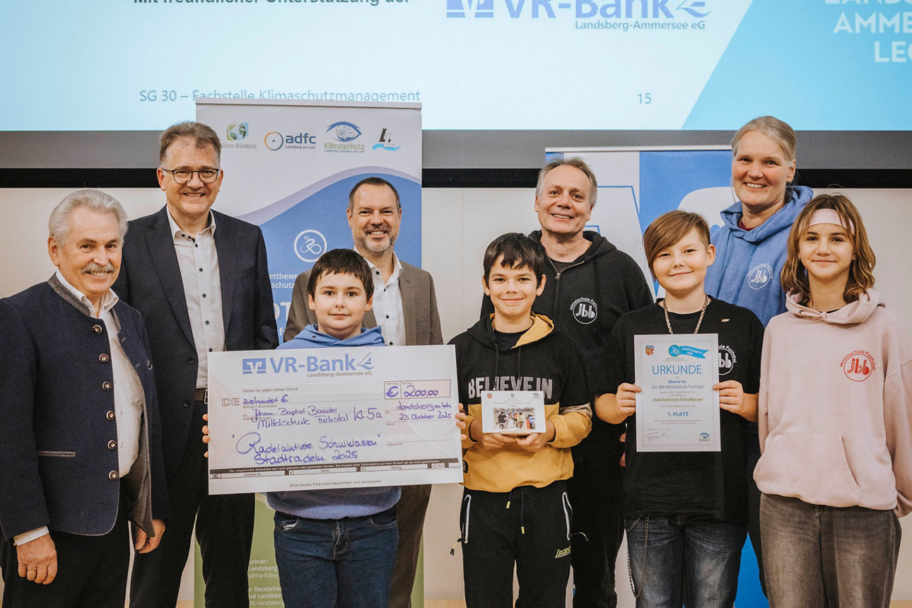 Die VR-Bank belohnt die 5 besten Schulklassen im Stadtradeln!