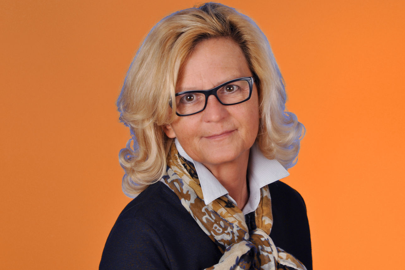 R+V Ursula Proksch