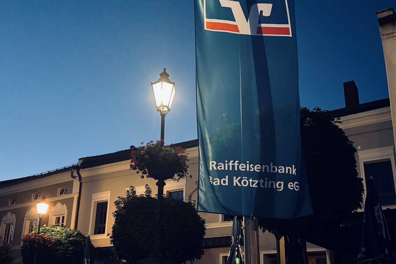 RB-Fahne in der Nacht