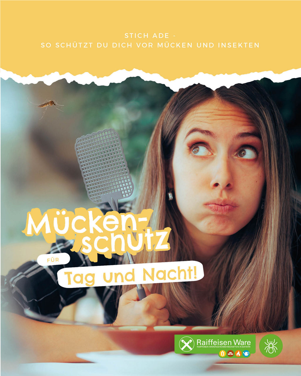 Eine junge Dame mit einer Fliegenklatsche