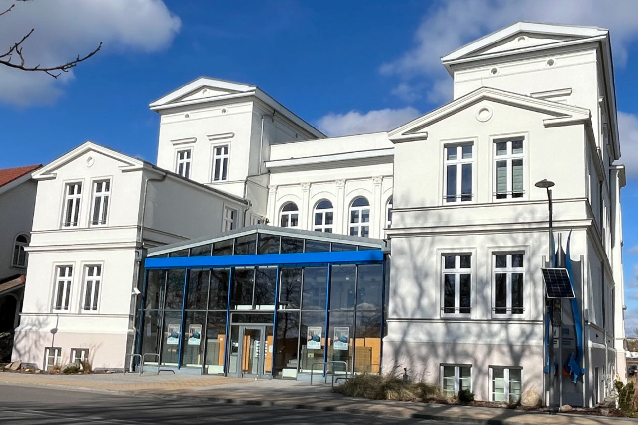 Hauptfiliale Raiffeisenbank Mecklenburger Seenplatte