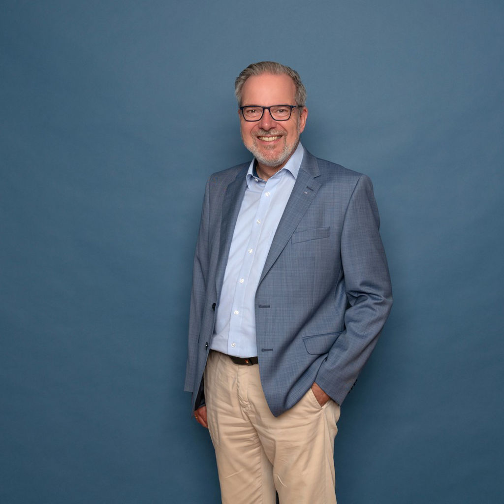 Ralf Bayer