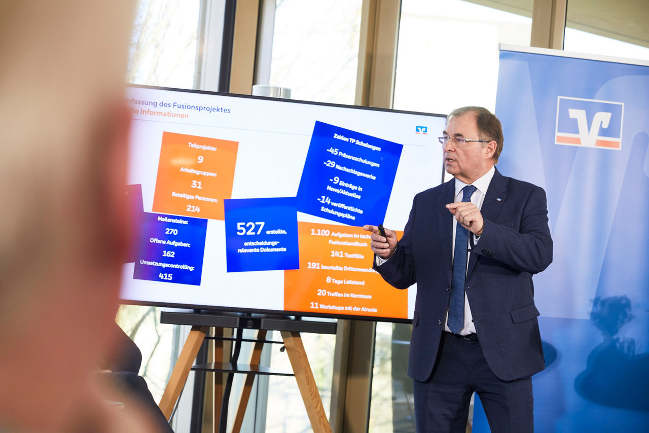 Thomas Schmidt aus dem Volksbank-Vorstand.