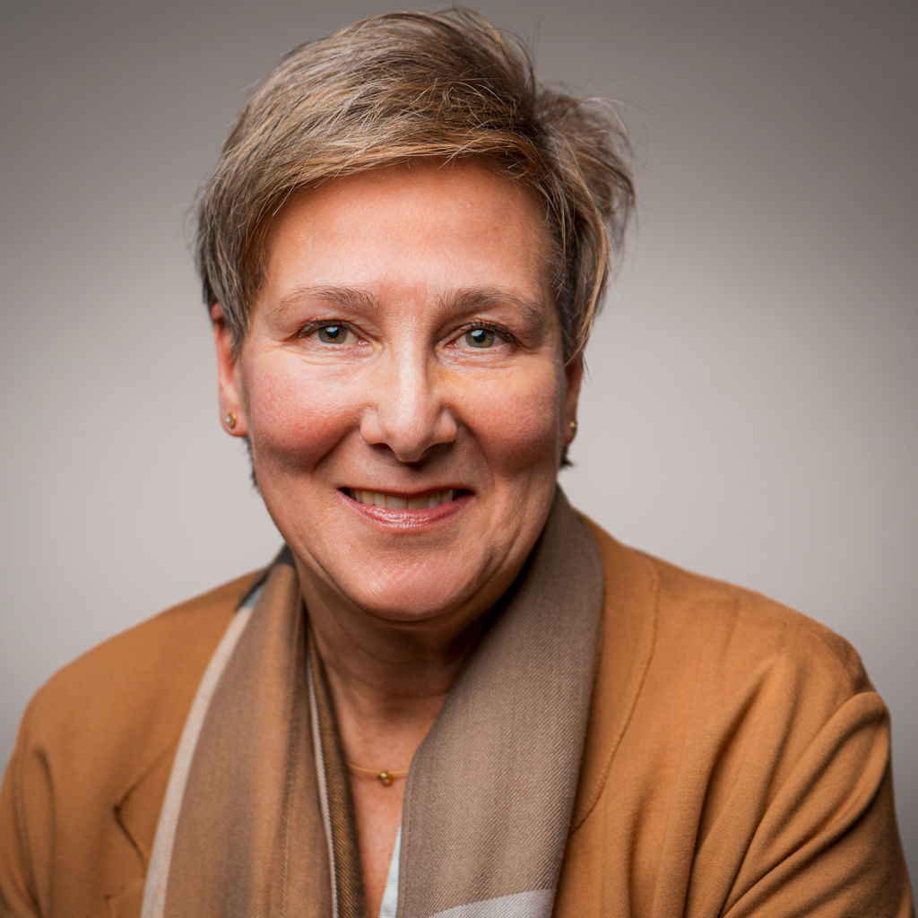 Ulrike Reinhard Mitarbeiterbild
