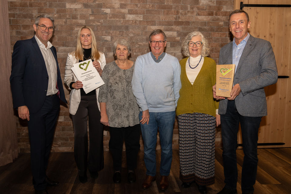 Gruppenbild mit dem Verein jung & alt für gegenseitige Hilfe e.V. 