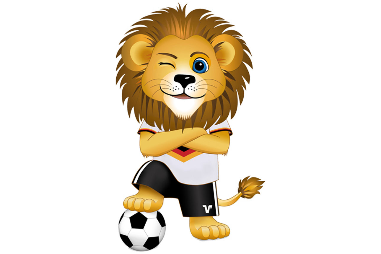 Rheino ist ein kleiner Löwe, der mit seinem Bein auf einem Ball steht und mit verschränkten Armen zwinkert