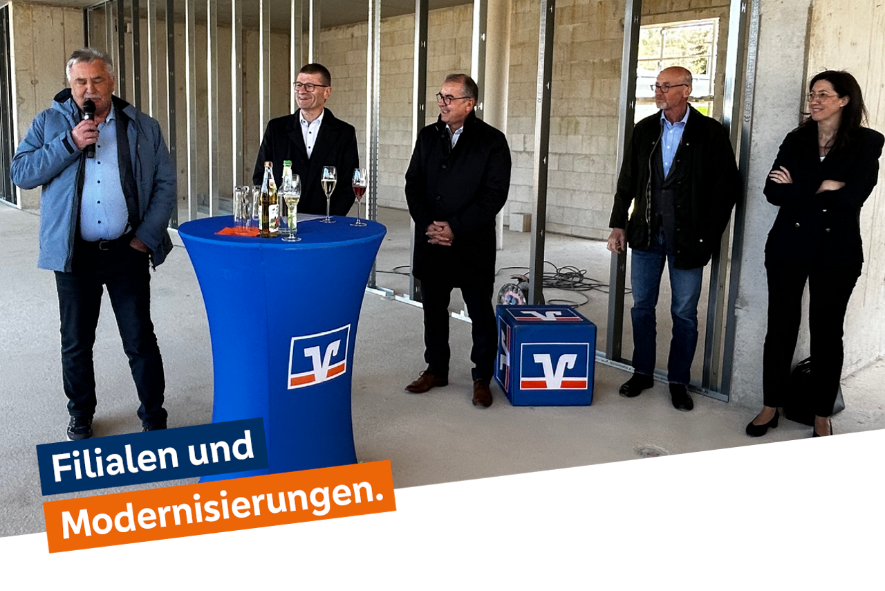 Gruppenbild im Rahmen des Richtfestes