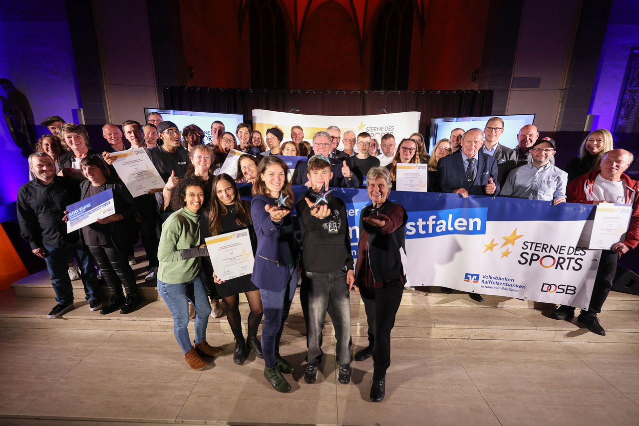 Gruppenbild der Sieger der Sterne des Sports in Silber