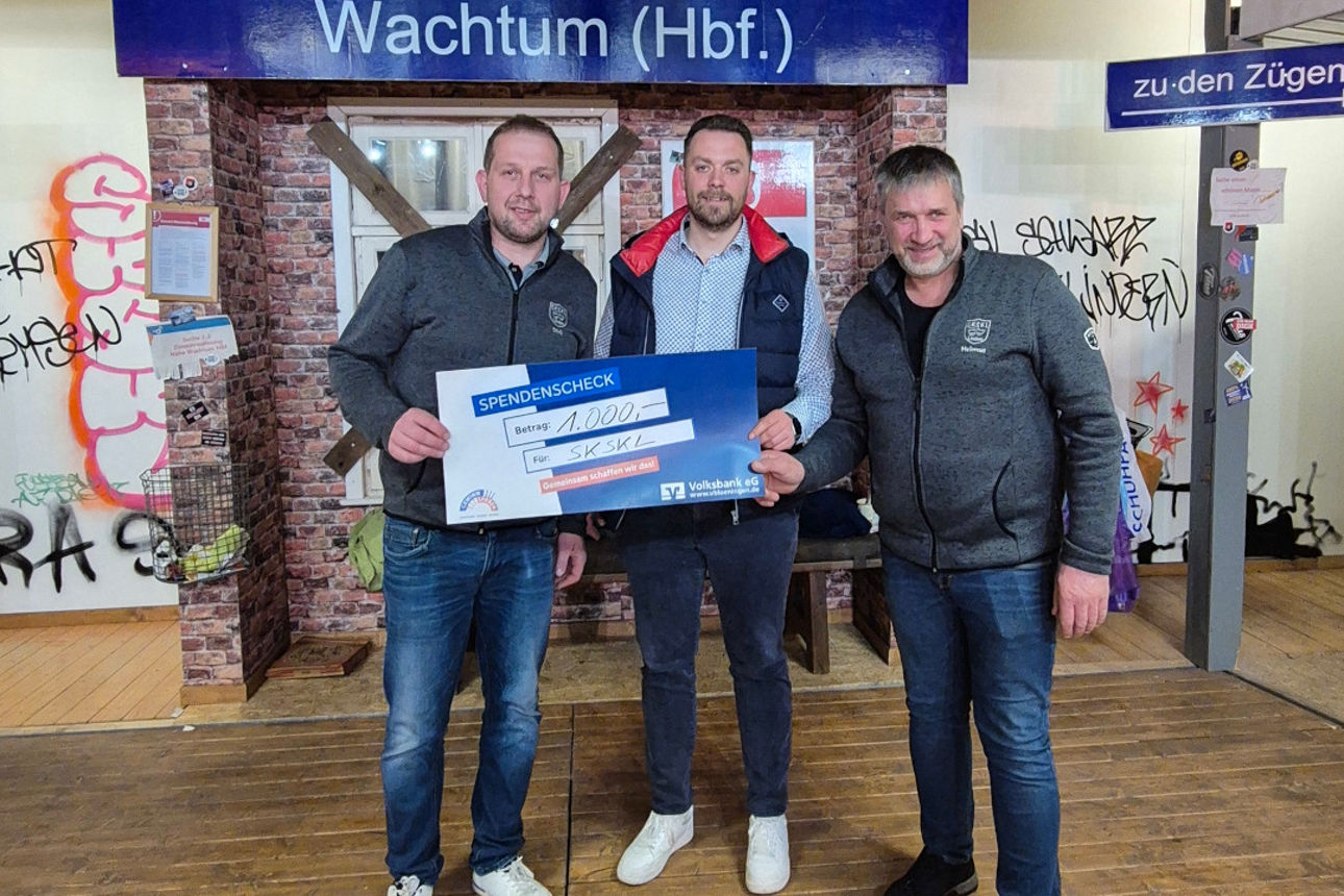Spendenübergabe mit der St.-Katharinen-Spälkoppel-Lindern e.V.