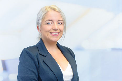 Portraitfoto von Tanja Taffner