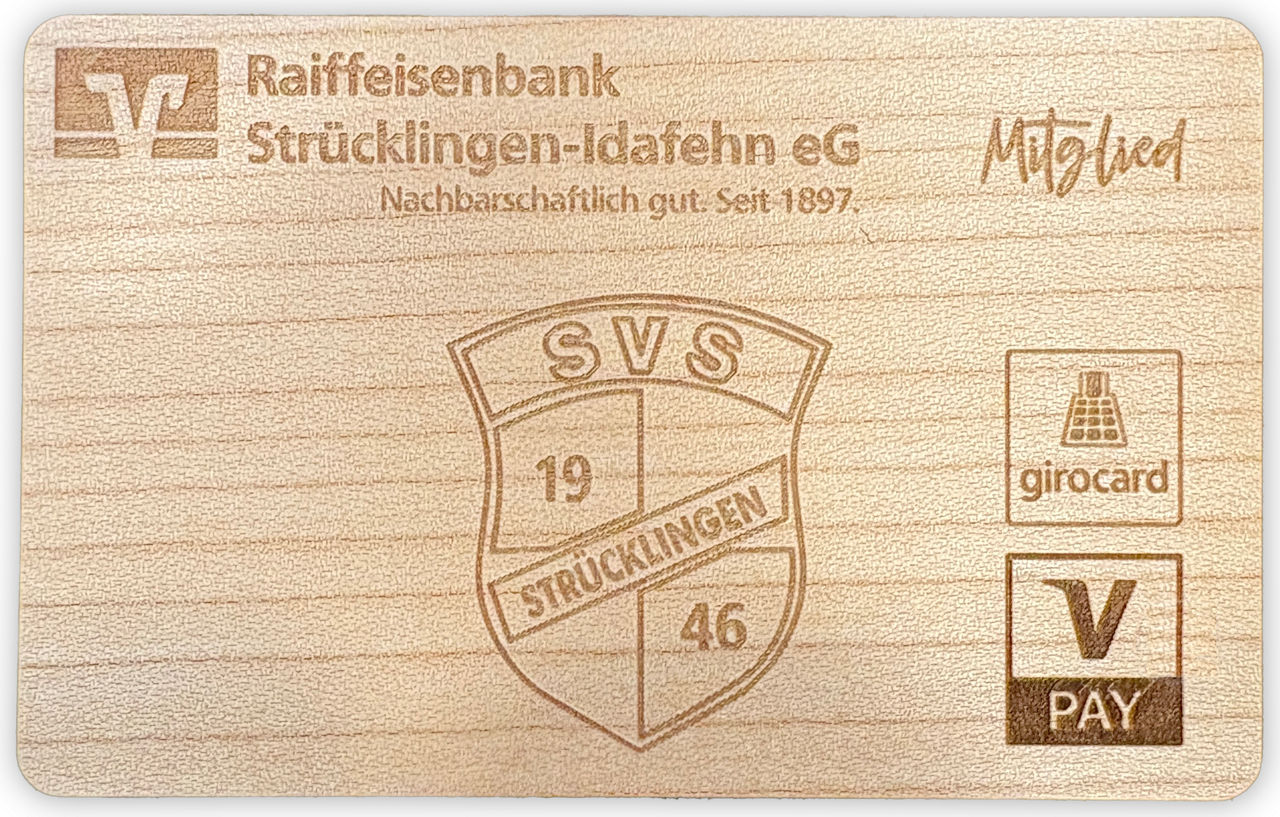 Holzkarte mit dem Vereinslogo des SV-Strücklingen