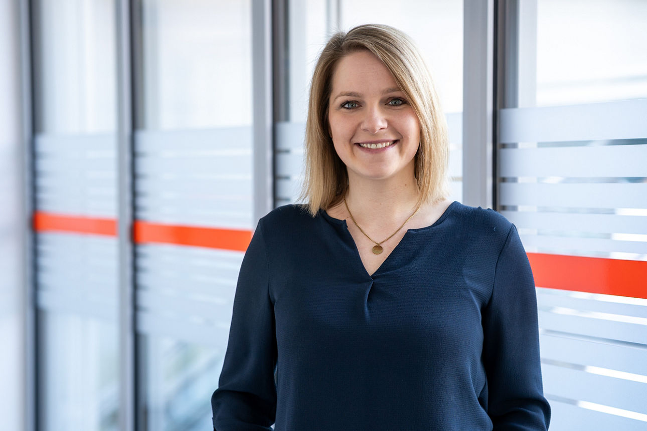 Sarah Wolter, Mitarbeiterin der Volksbank Westrhauderfehn