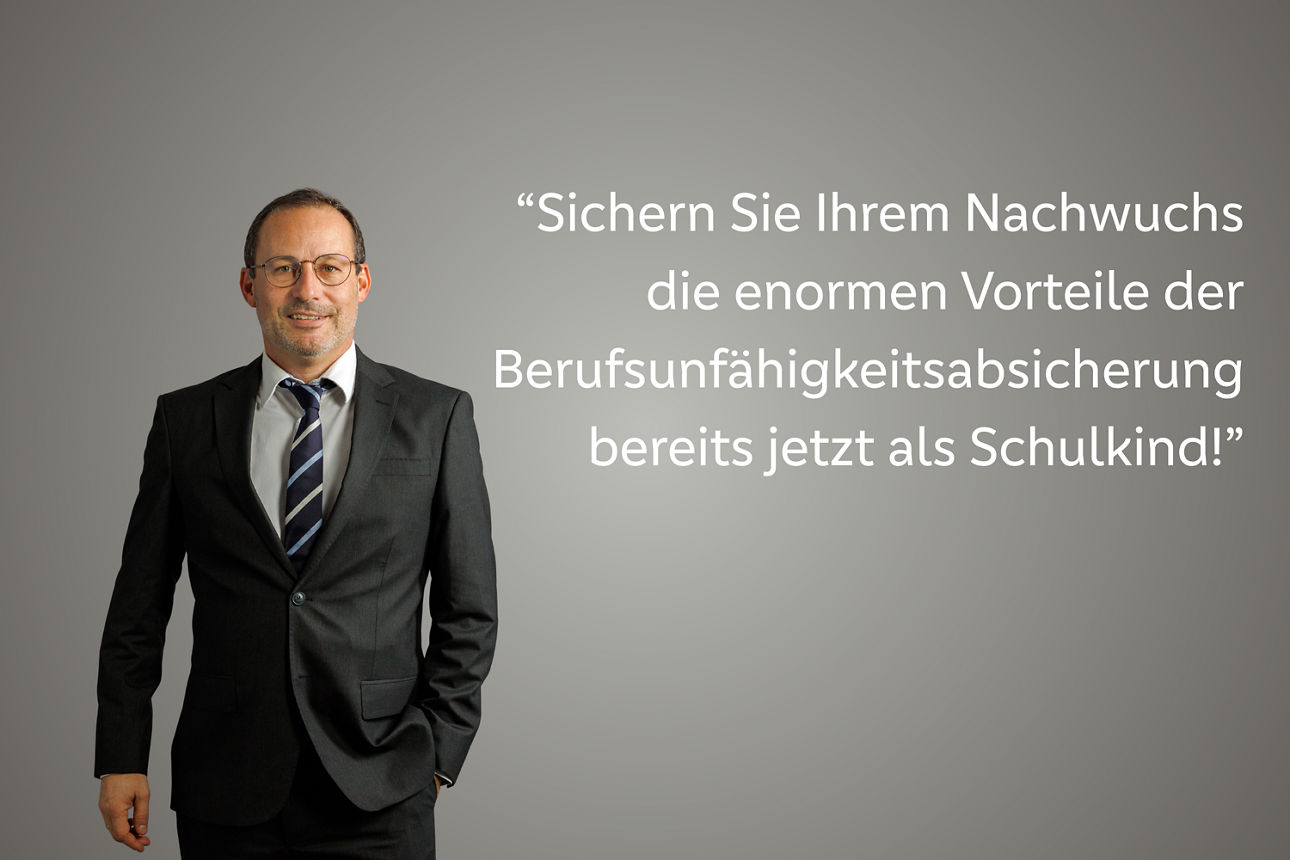Porträt von Sascha Lückel mit Zitat