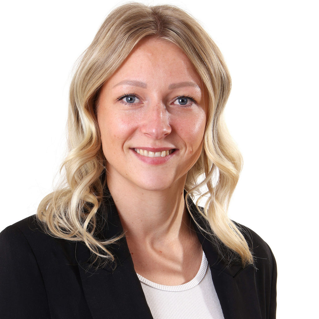 Finanzberaterin R+V Nina Saß