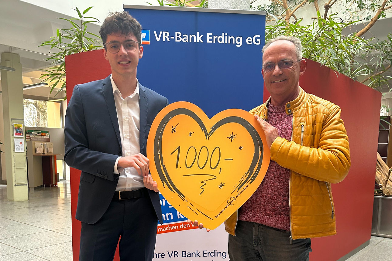 Helmut Schlagenhaufer (rechts) mit Berater Emil Otter