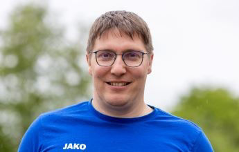 Kinder im Trikot