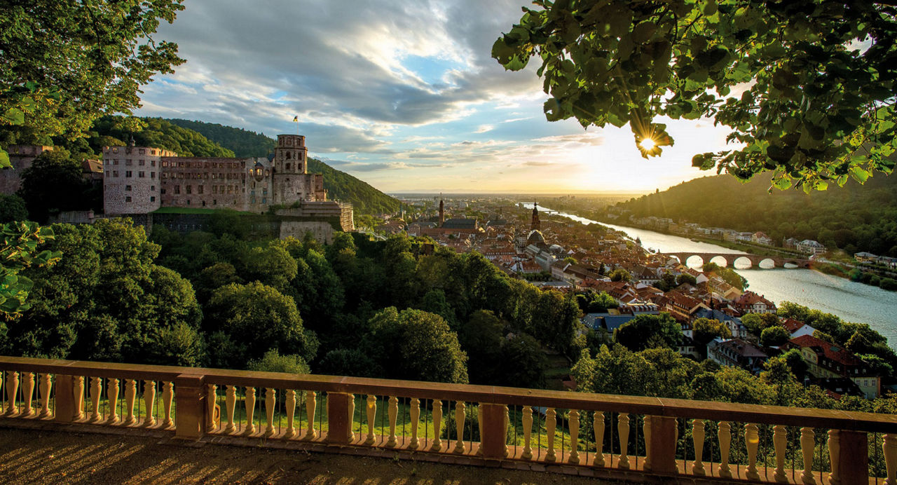 Blick auf das Schloss Heidelberg und Alte Brücke