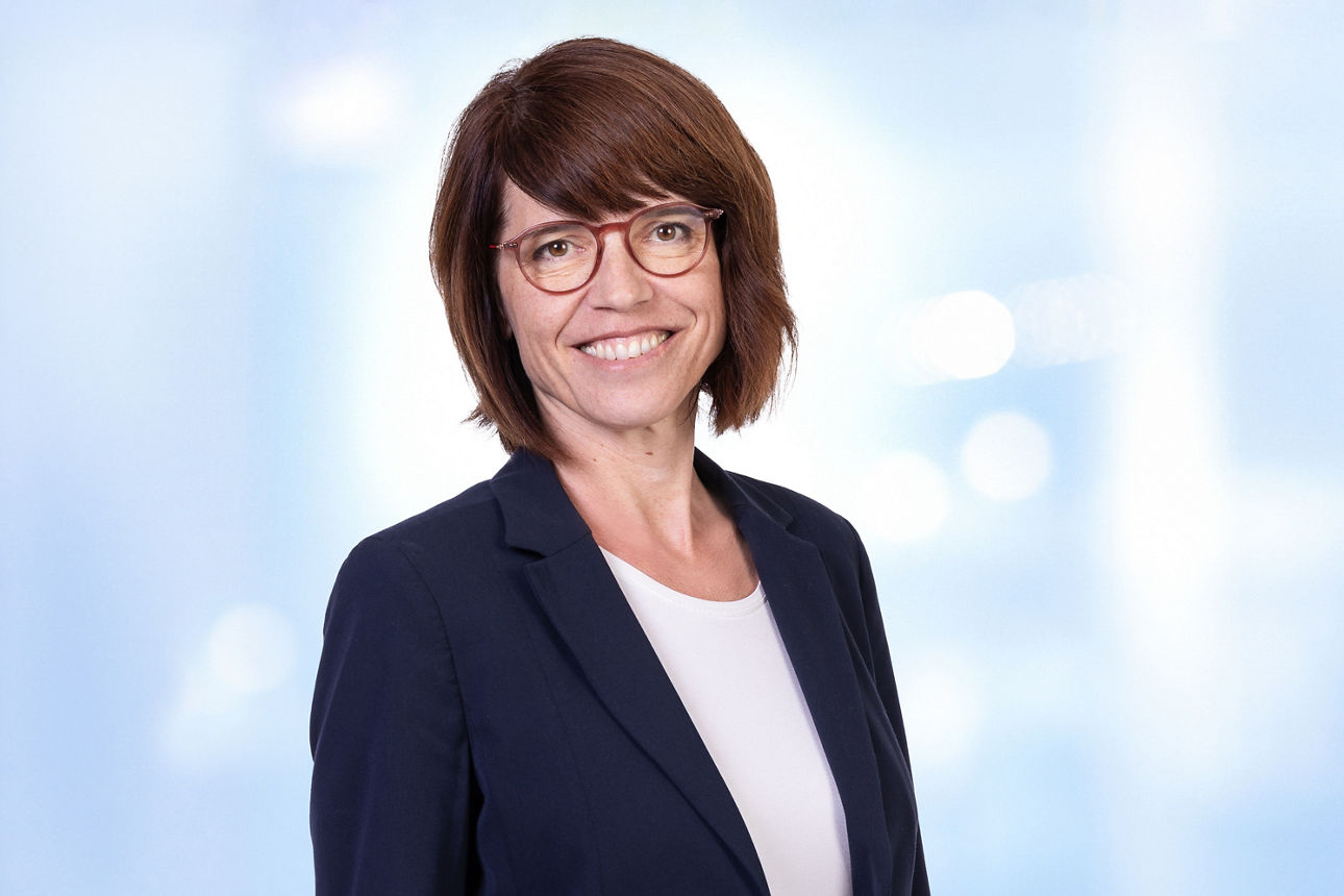 Claudia Schmid