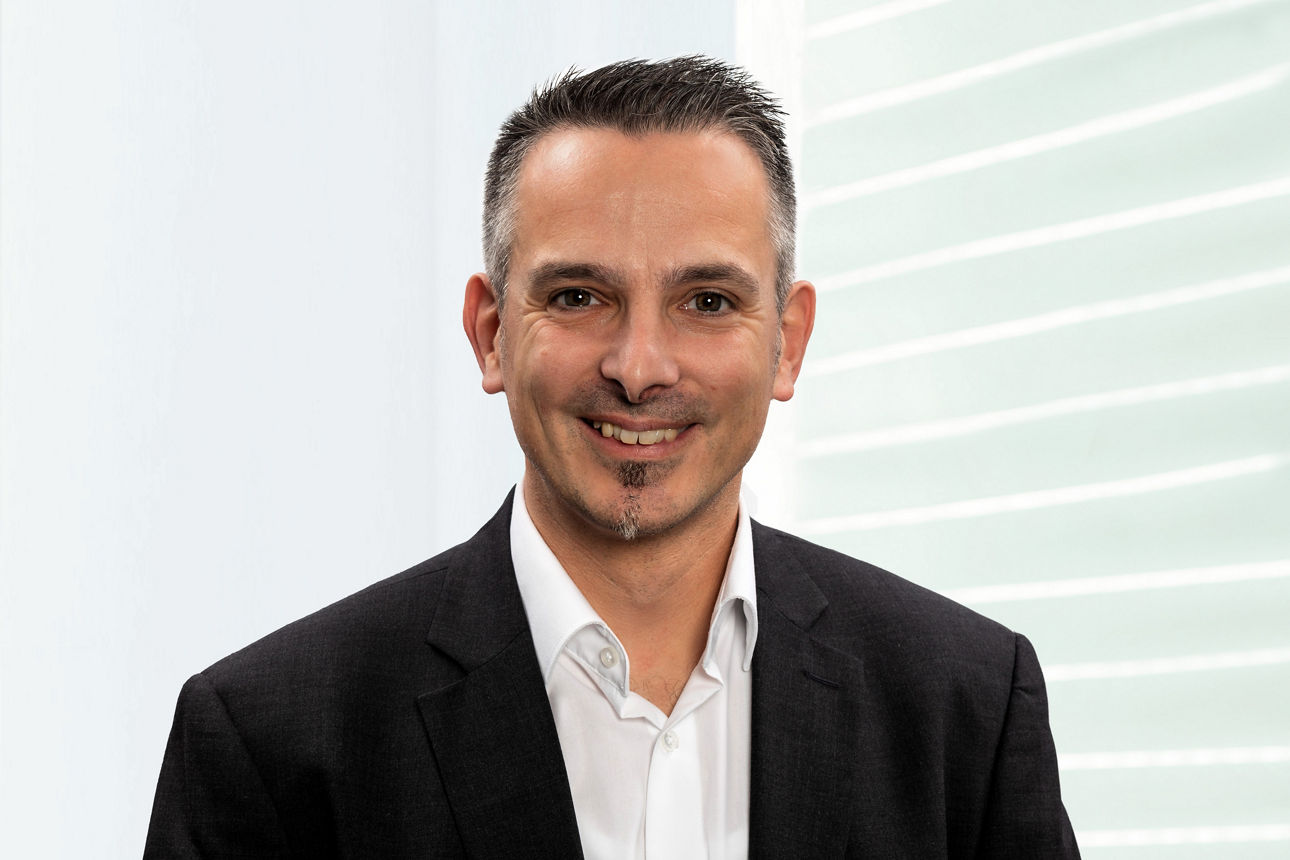 Michael Schneider