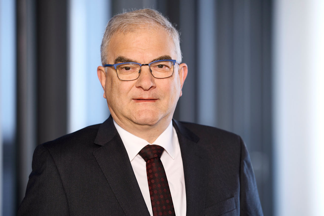 Helmut Schnelle, Unternehmenskundenberater der Volksbank Detmold