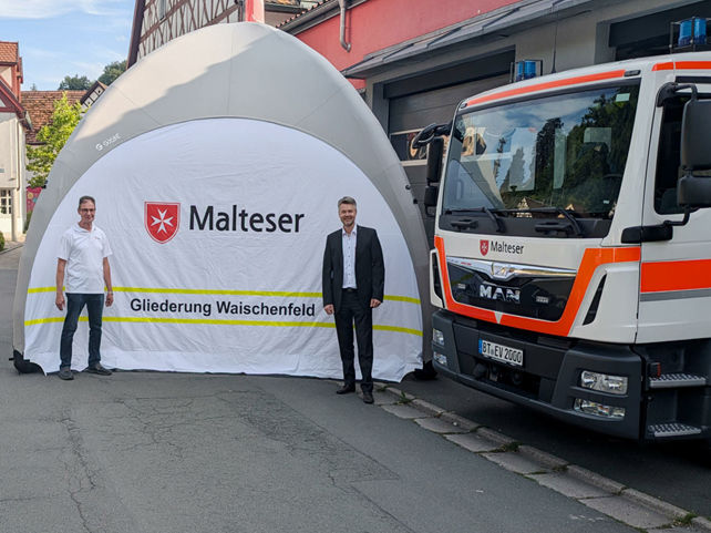 Ein neues mobiles Zelt, das vom Malteser Hilfsdienst unterstützt wird, steht in Waischenfeld bereit.