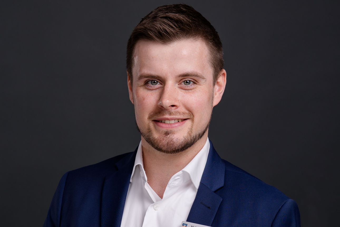 Porträtbild Niclas Schröder