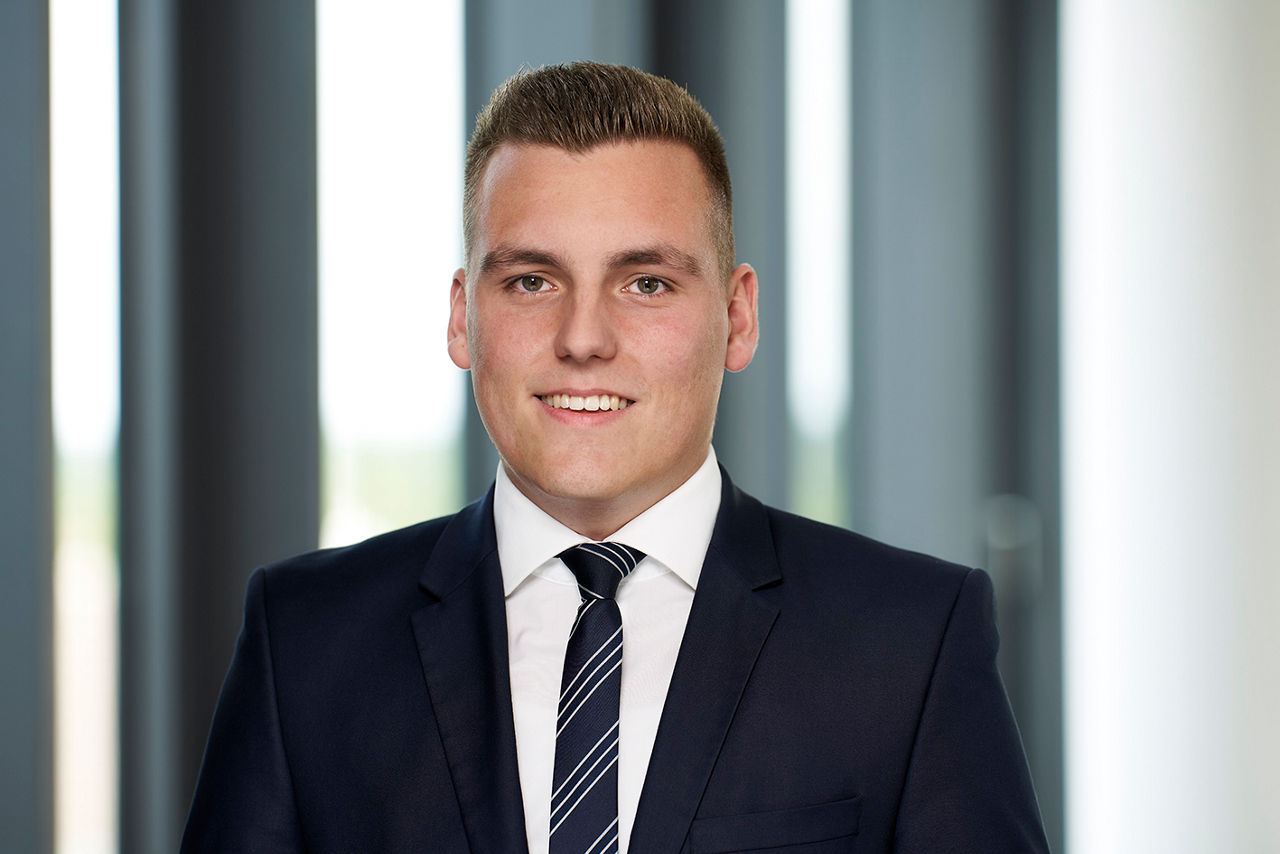 Pascal Schröder, Unternehmenskundenberater