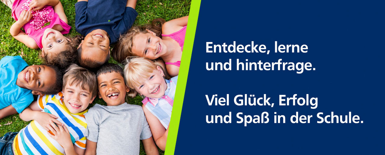 Liegen liegen im Kreis mit den Köpfen aneinander