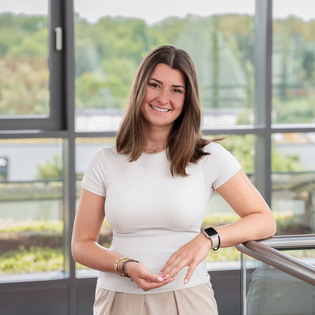 Porträt Laura Schwaiger