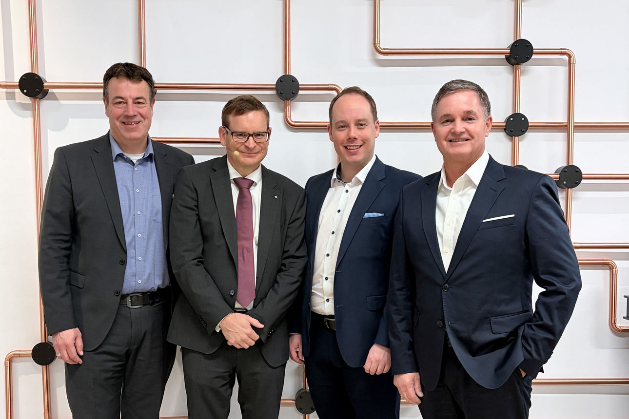 Christian Doll, Simon Römer, Florian Müller und Matthias Kruse im Netzwerk