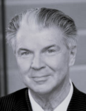 Ein Portraitbild von Herrn Peter van den Brock