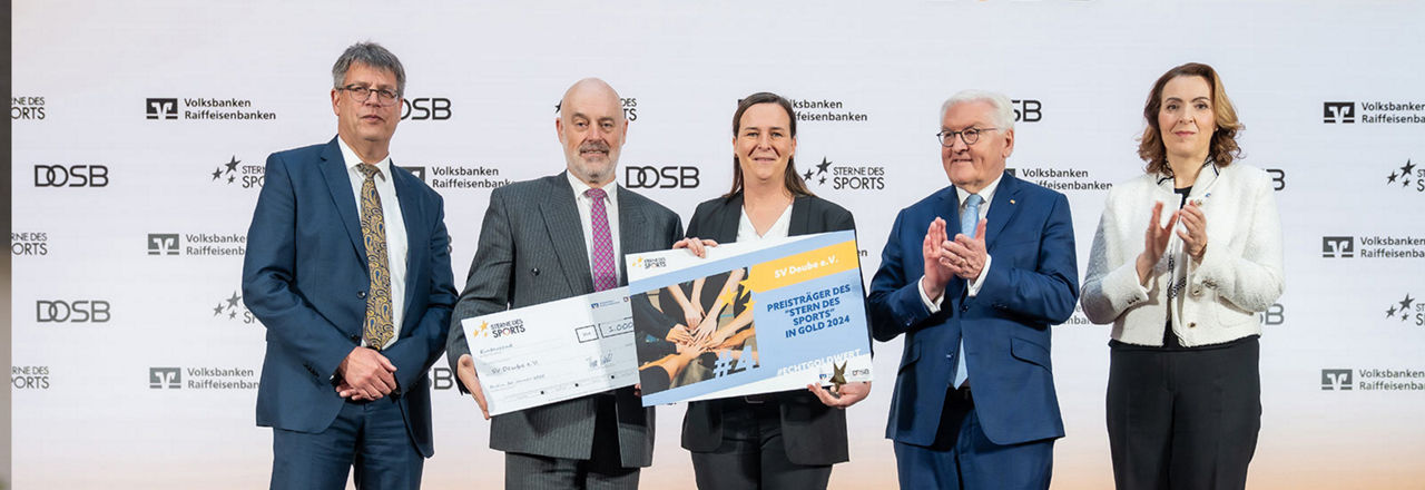 Gruppenbild unserer Sieger bei den Sternen des Sports auf Bundesebene mit Bundespräsident Frank-Walter Steinmeier