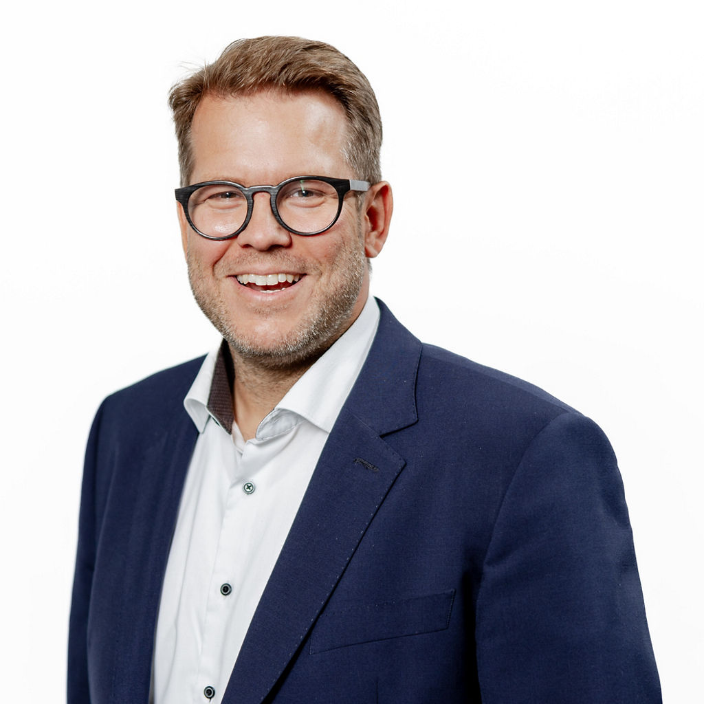 Dr. Sven Simons Dr. Sven Simons