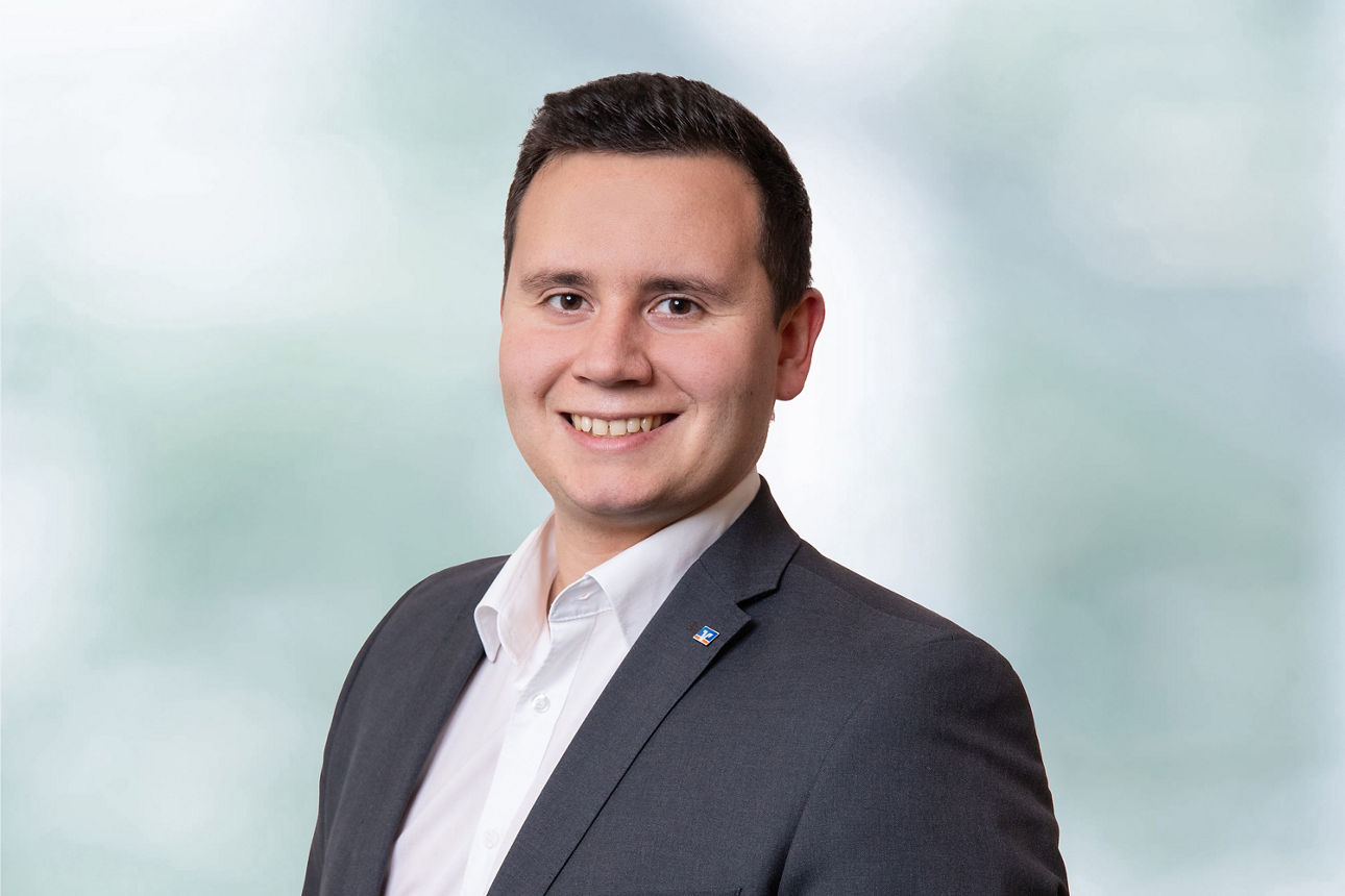 Portraitaufnahme unseres Kollegen Patrick Skorka