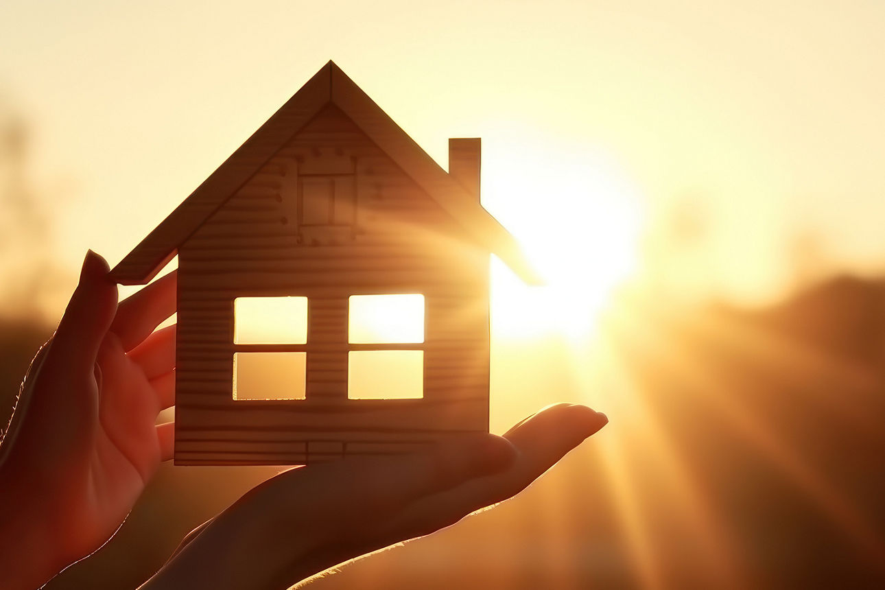 Ein Symbol für Ihr gemütliches Zuhause vor der Kulisse des Sonnenuntergangs.